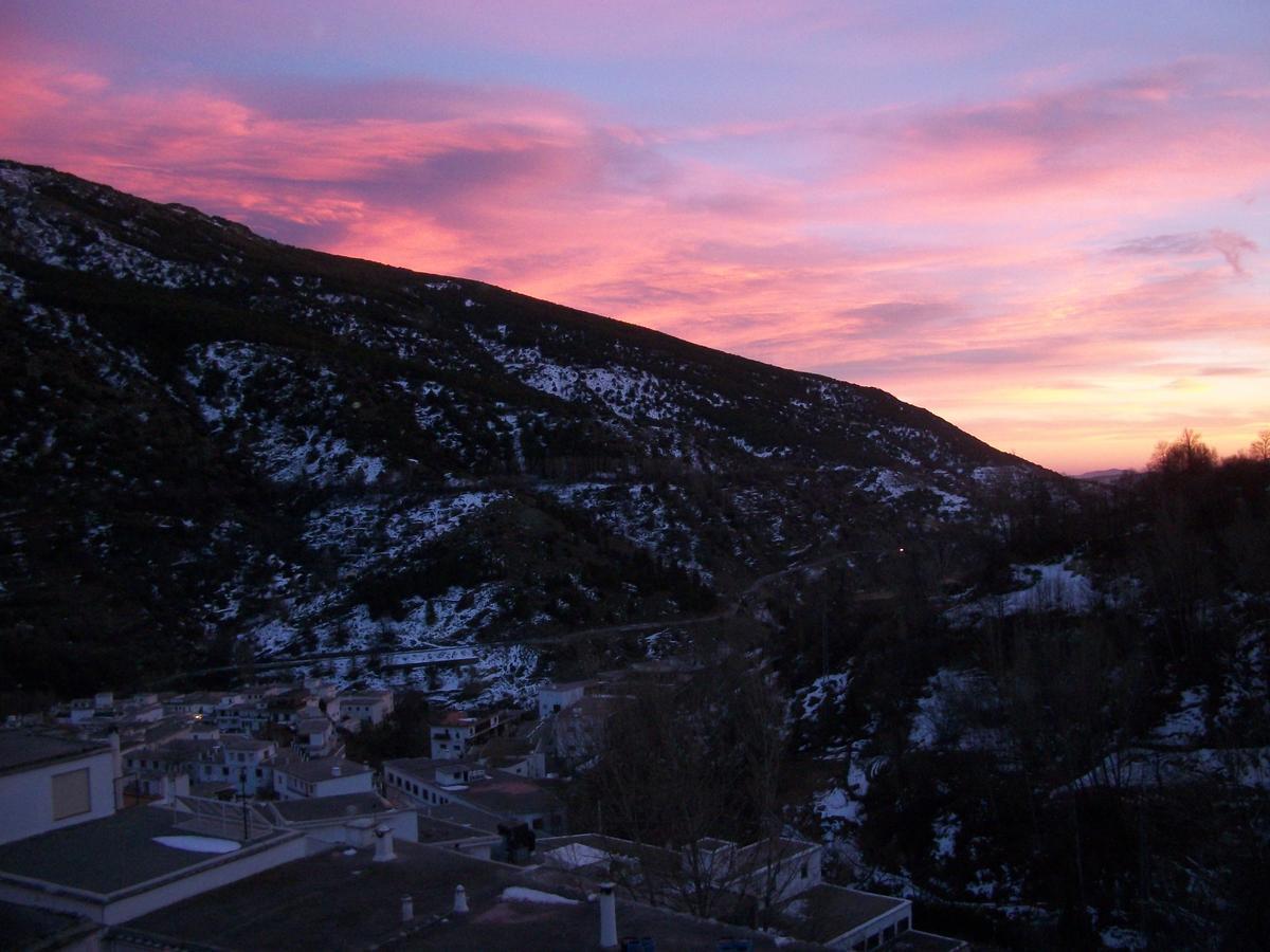 Refugio Alpujarra Alta Trevélez Exterior photo